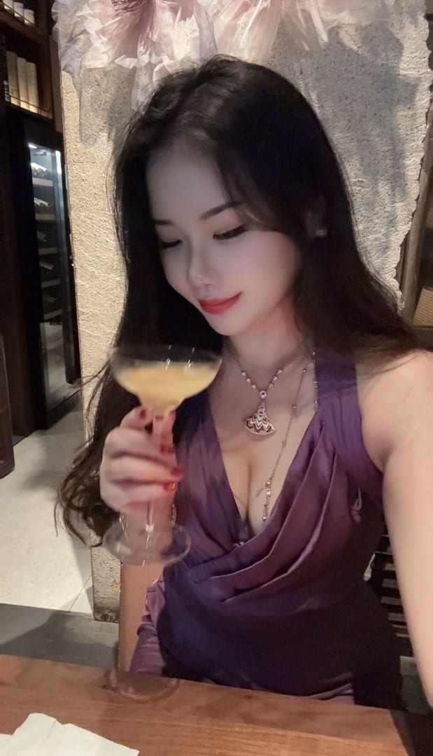 广东省珠海市刚下海小姐姐的公开照片